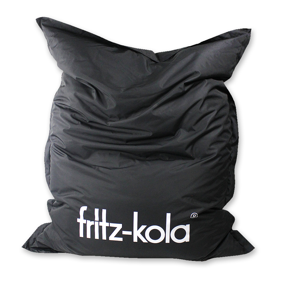 Schwarzer Sitzsack mit fritz-kola Logo