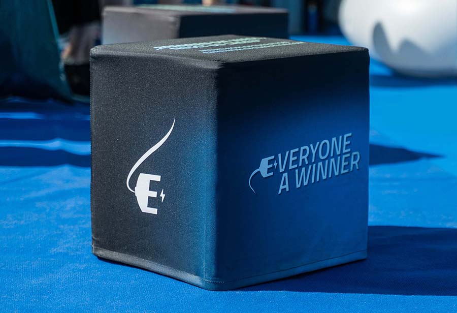 Flatcube mit "Everyone a winner"-Beschriftung auf der E-Bike WM