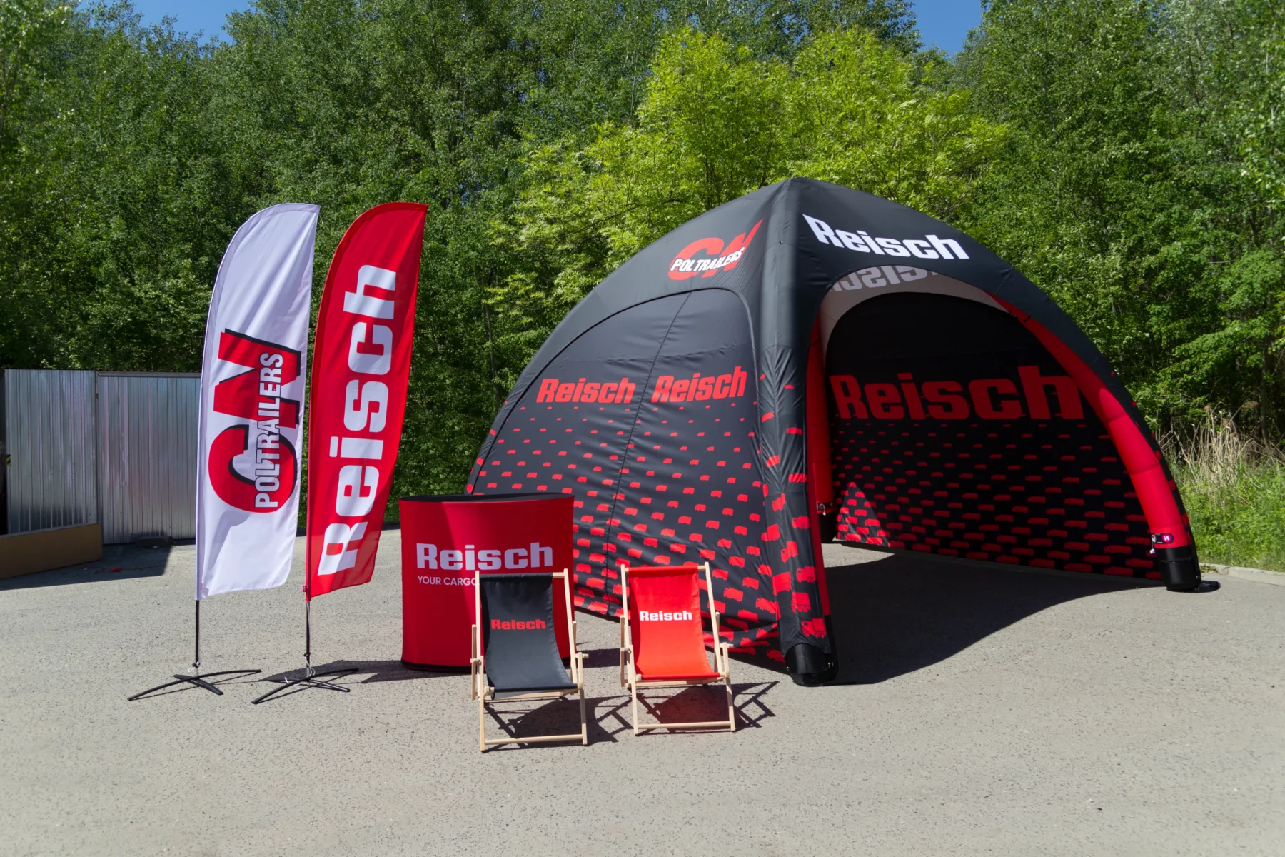 aufblasbares-eventzelt_beachflag-bedrucken_001