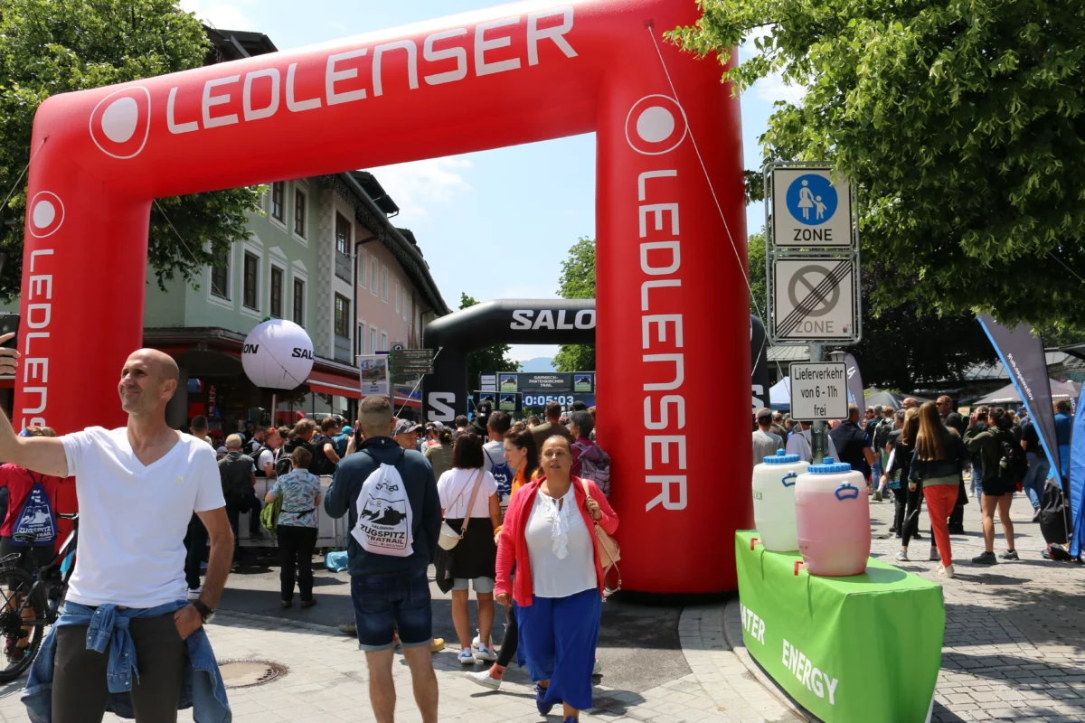 eckiger Startbogen mit Dauergebläse