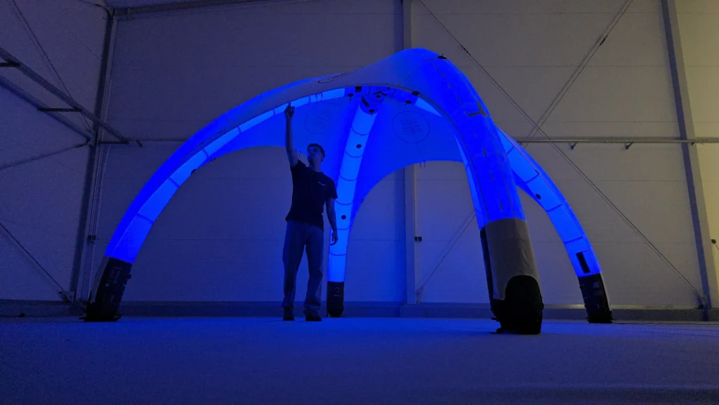 aufblasbares-eventzelt-beleuchtet_037