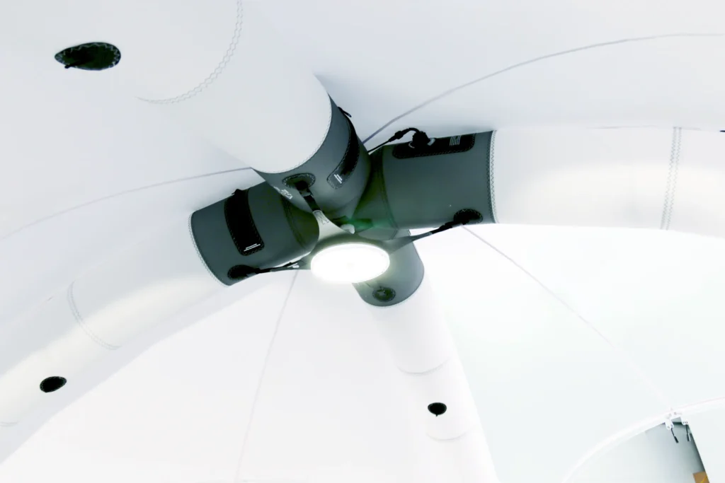 aufblasbares-eventzelt-beleuchtet_049